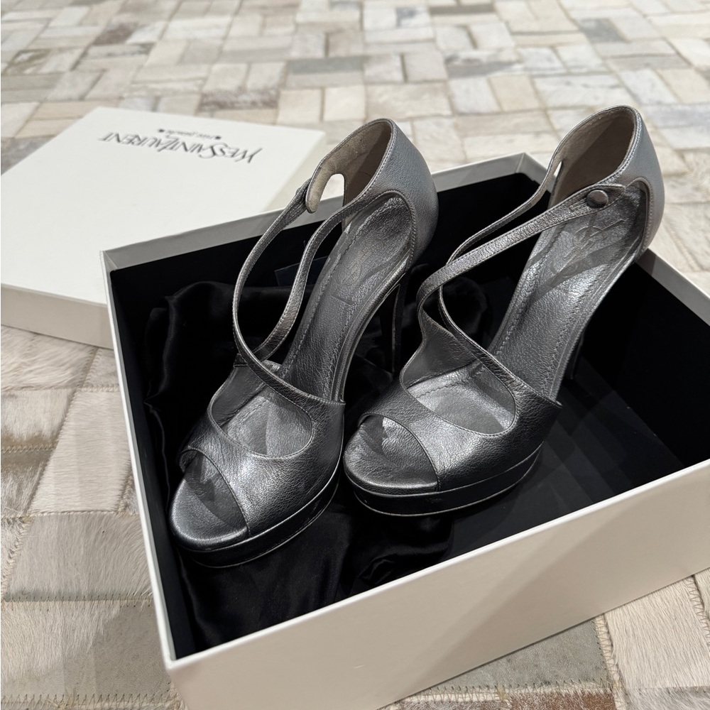 yves saint laurent shoes SIZE 36